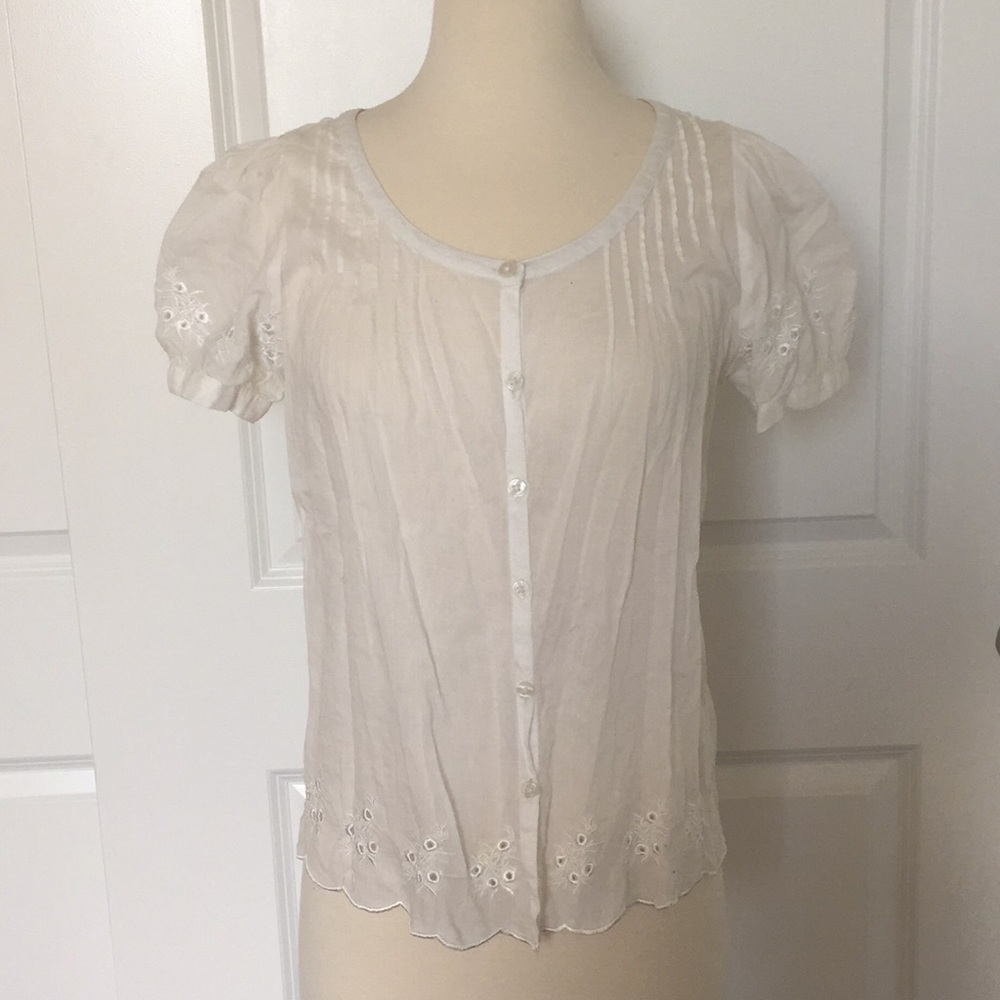Free w/ purchase! Cotton white short sleeved shirt